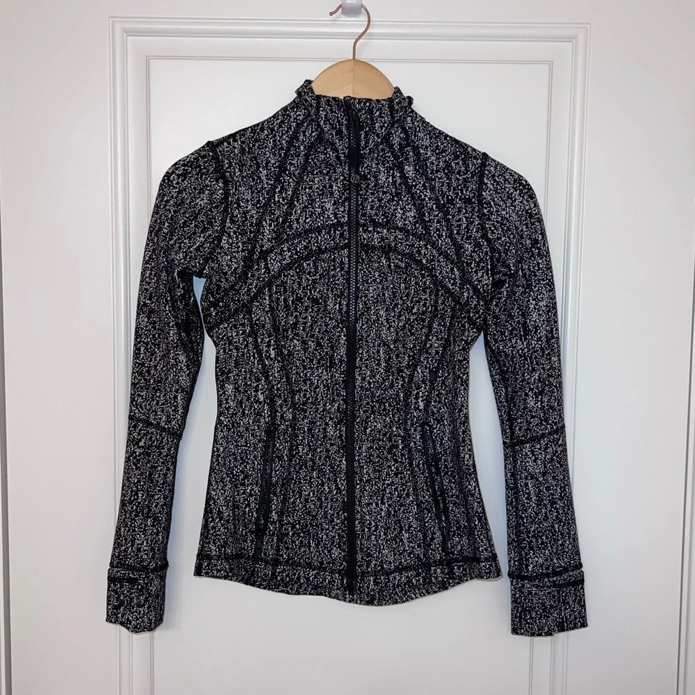Lululemon Define Jacket 🖤 Heathered Black & White | Sculpting Fit Size 4 (Small) - Picture 7 of 7